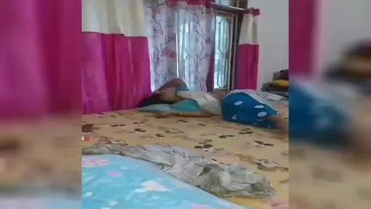 Hot gaon bhabhi ki bur chudai with ungli and hard lund in full mms action