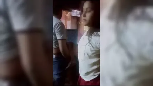 Saali ki chut me jiju ka lund table par jamkar ghusa