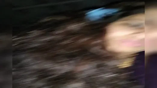 Padosan ko raat mein bed par ghodi bana kar lund se chut chudai ka garam scene